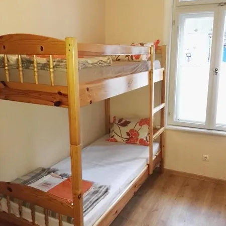 Interhost Guest And Guest house *