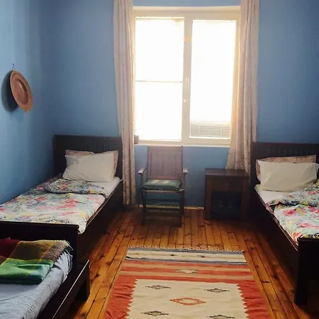 Interhost Guest And Guest house