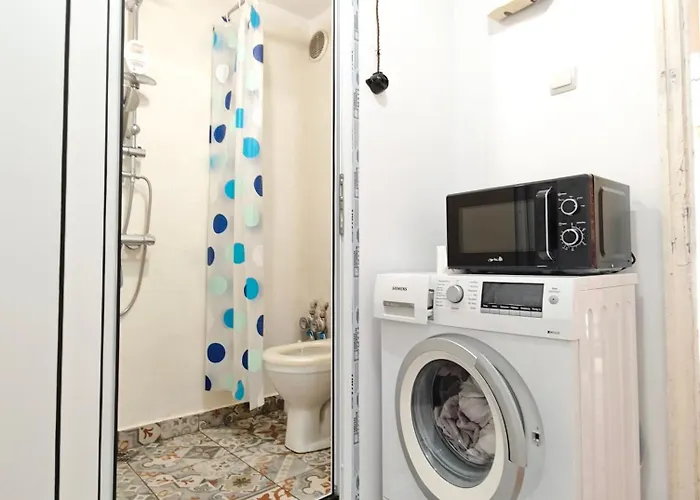 Interhost Guest Rooms&apartments