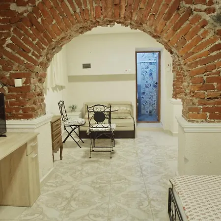 Pensiune Interhost Guest And Sofia