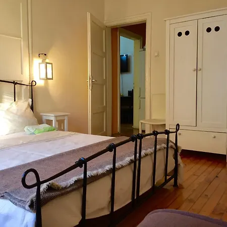Guest house Interhost Guest And *