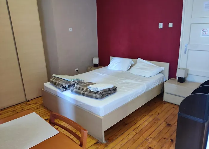 Interhost Guest And Maison d'hôtes *