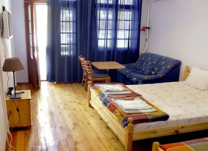 Gasthof Interhost Guest Rooms&apartments *